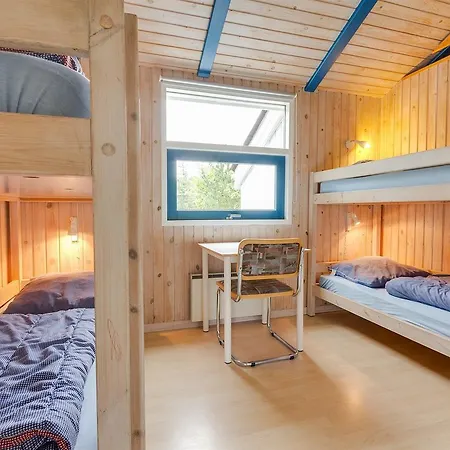 Semesterbostad Three-bedroom Holiday In *