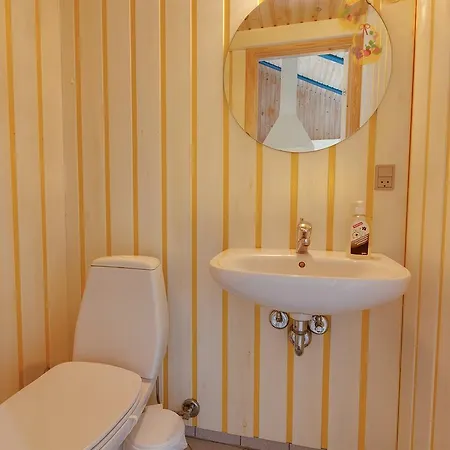 Semesterbostad Three-bedroom Holiday In *